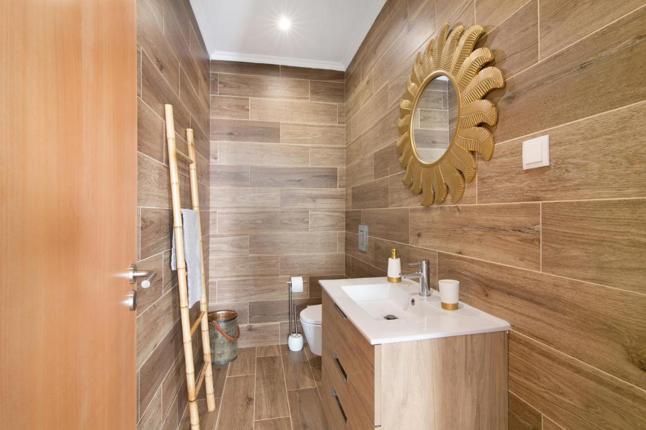Traditional 3 Bedroom Apartment アルテ エクステリア 写真