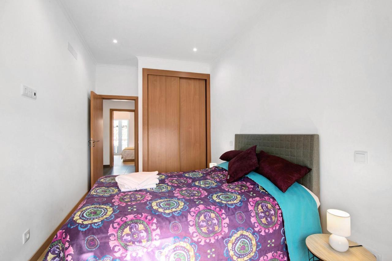 Traditional 3 Bedroom Apartment アルテ エクステリア 写真